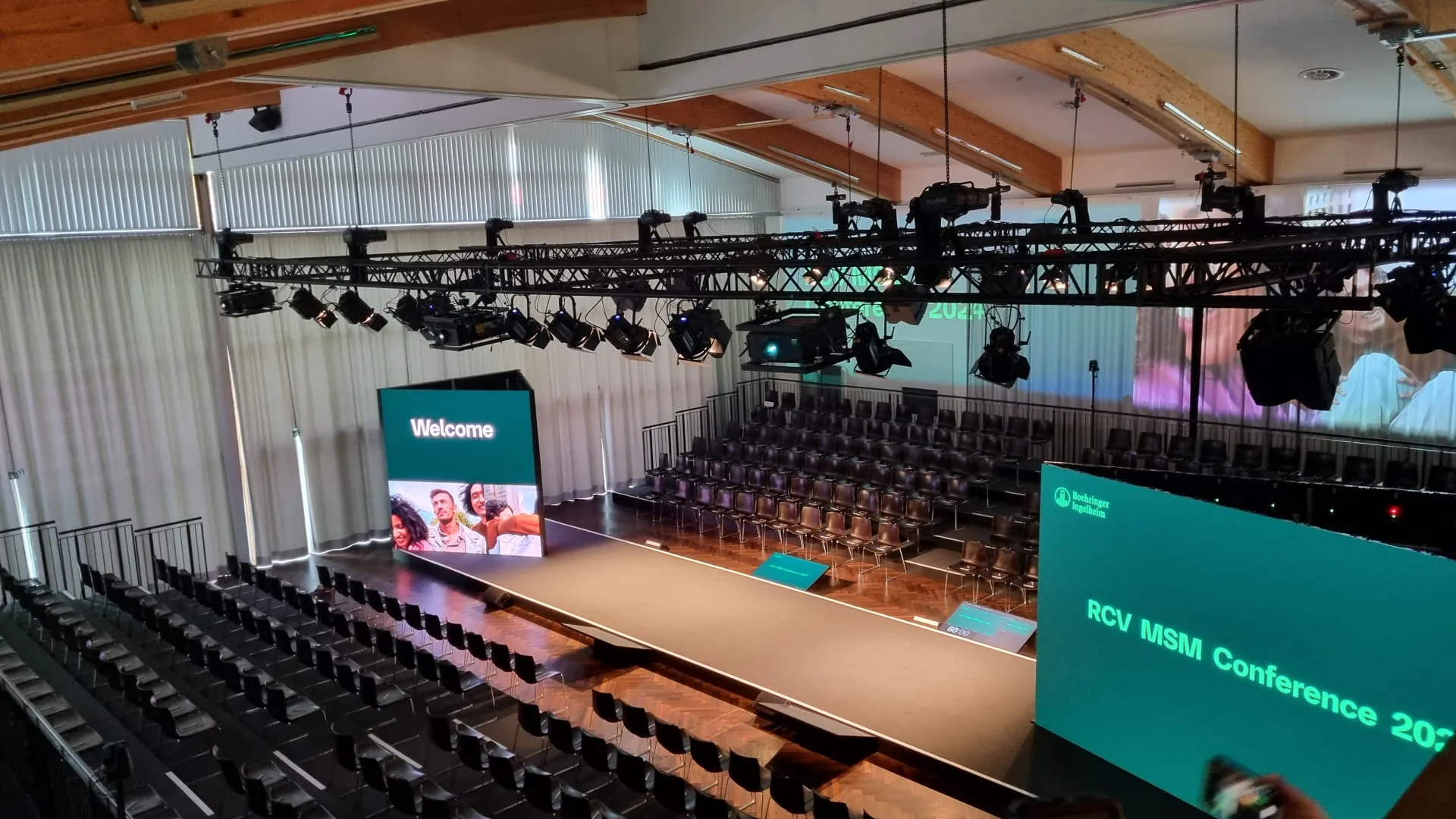 Blick auf die Bühne der RCV NSRM-Konferenz 2024
